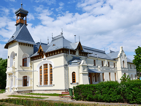 /assets/img/regiuni/Sud-Est/proiecte/Vila Albatros - Conancul Marghiloman.jpg